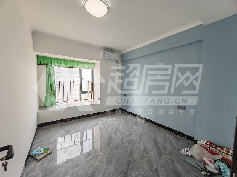 美的御海东郡出租房卧室