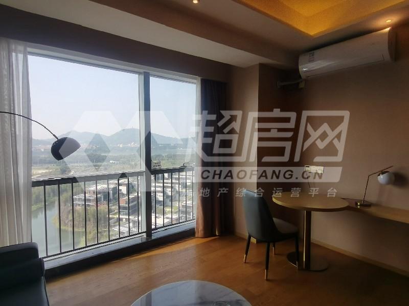 华侨城欢乐海岸广场出租房阳台