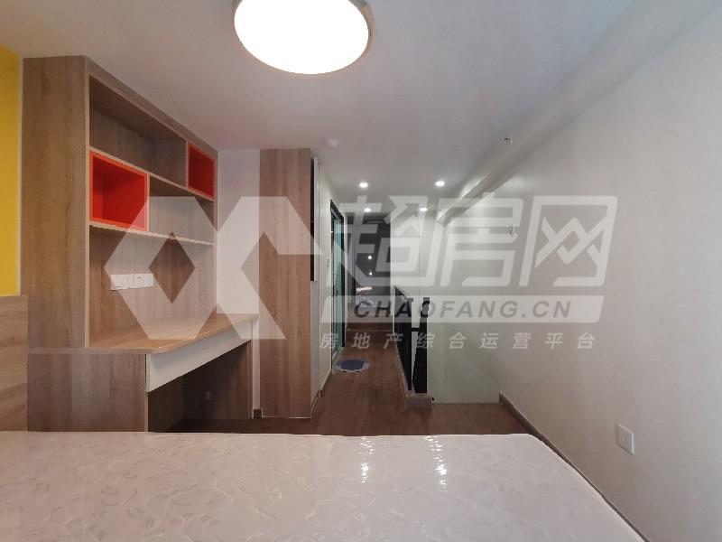 云谷广场（商住楼）出租房卧室