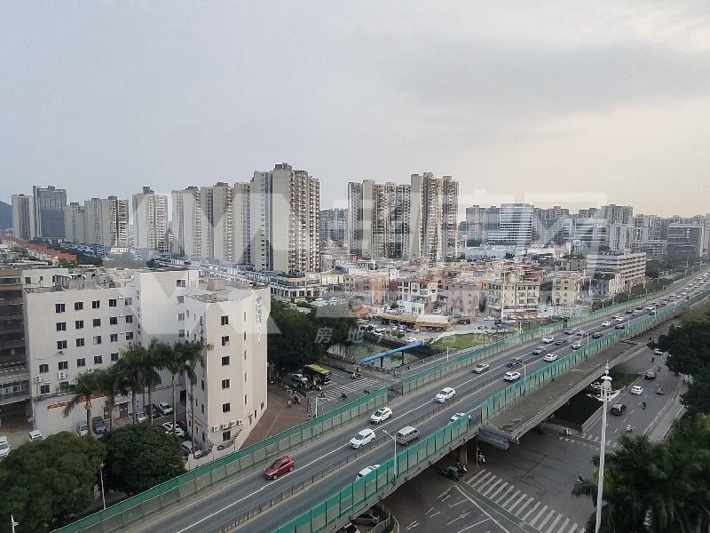 都汇豪庭出租房阳台