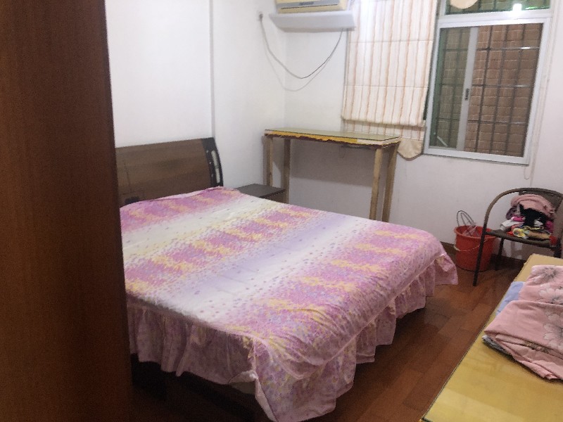 绿茵花园出租房卧室