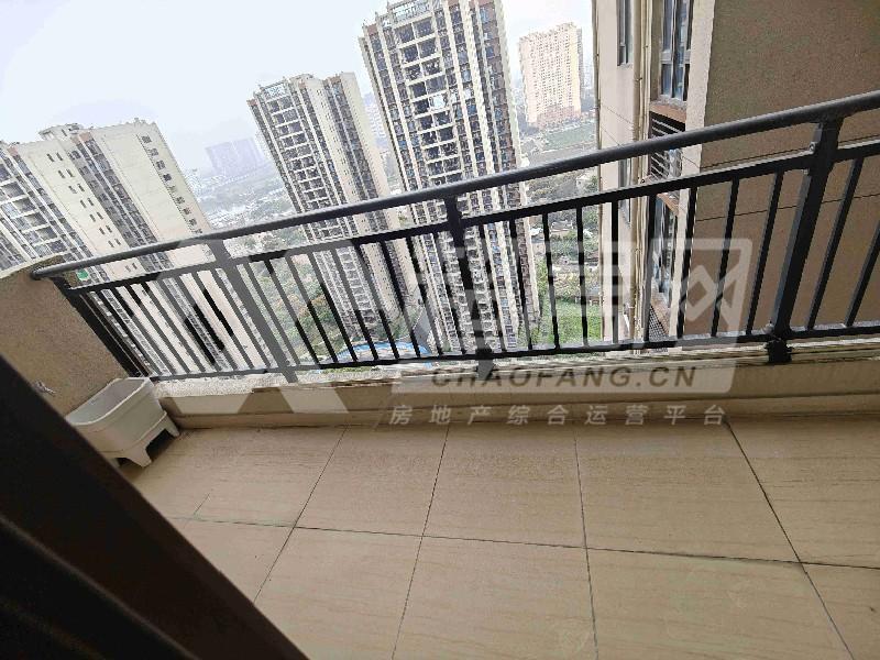 碧桂园比邻苑出租房阳台