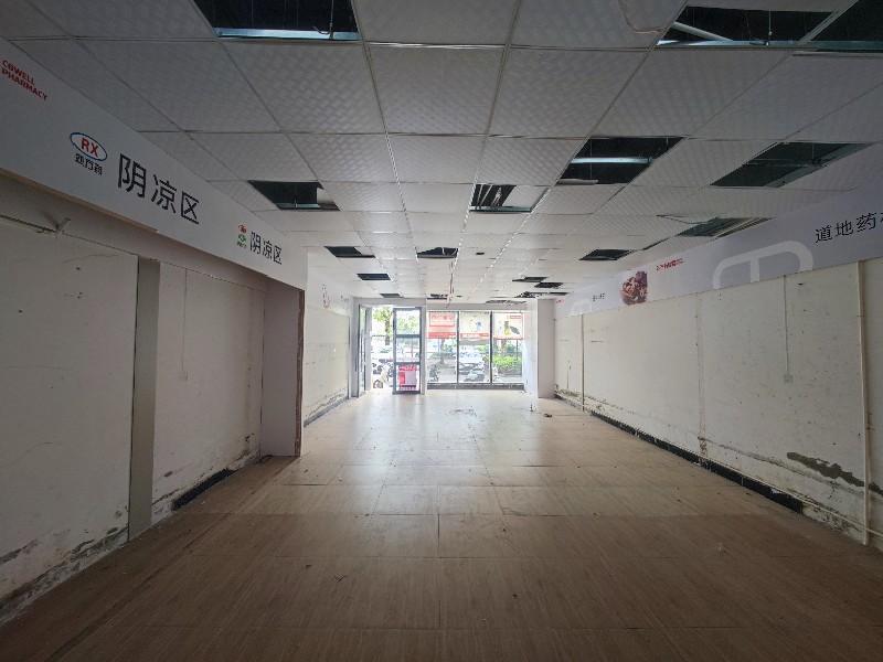 万科沁园出租房卧室
