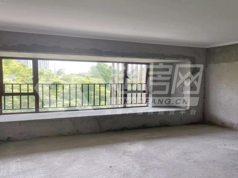 路劲天隽汇出租房卧室