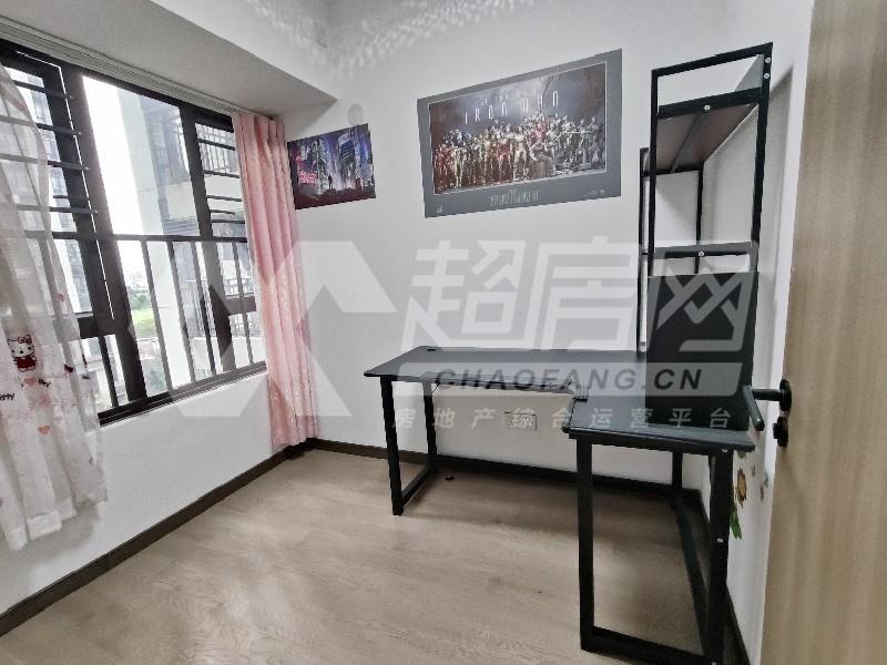 万科金域学府出租房卧室
