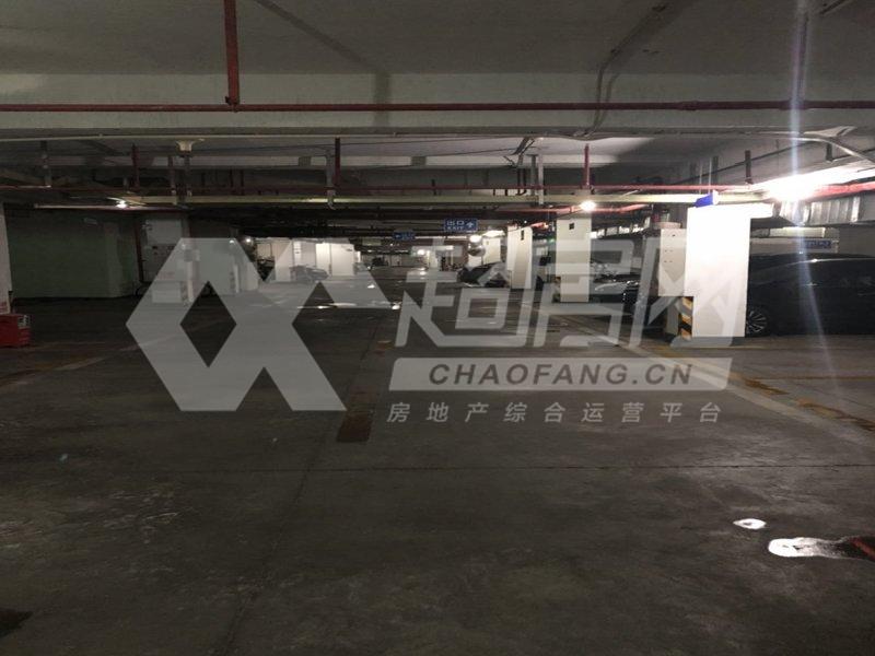 万科沁园出租房卧室