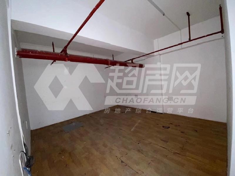 美的时代城出租房卧室