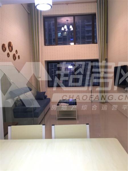 龙光尚街出租房卧室
