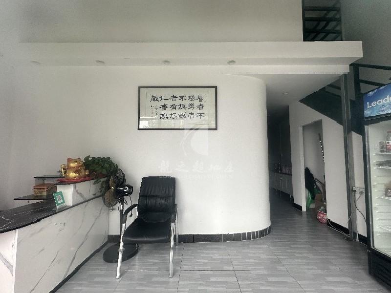 凯茵花园出租房客厅