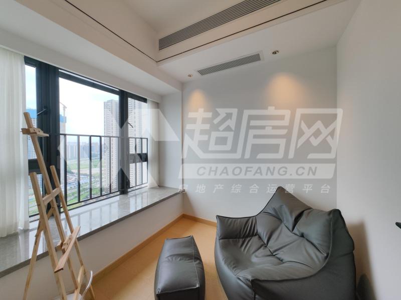 凤语潮鸣苑出租房卧室