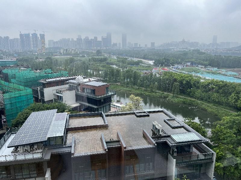 华侨城蓝楹湾公馆出租房阳台