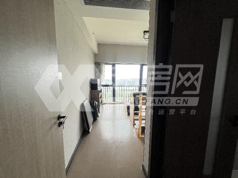 金域滨江（二期）出租房卧室