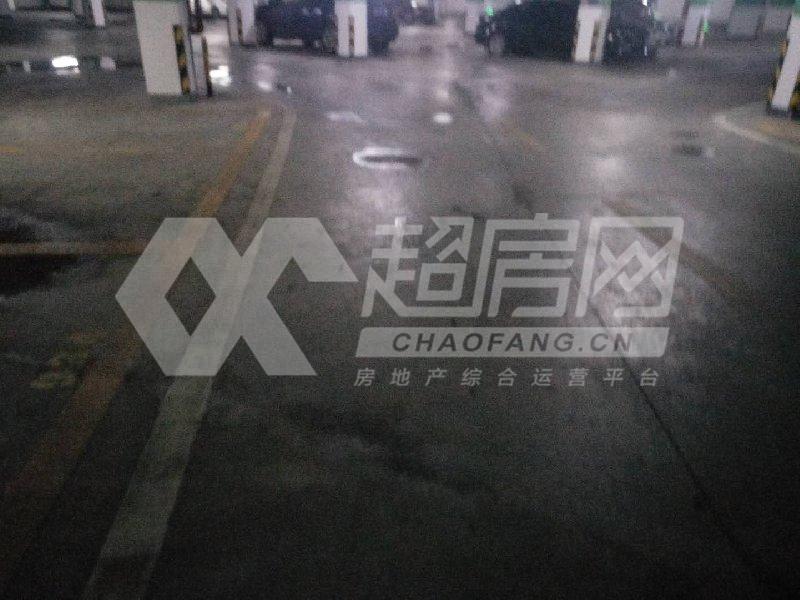 万科缤纷西园出租房卧室