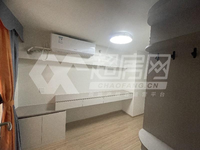 碧桂园风情尚庭出租房卧室