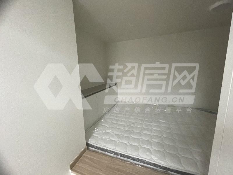 碧桂园风情尚庭出租房卧室