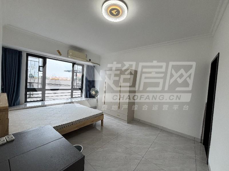 名铸家园出租房卧室