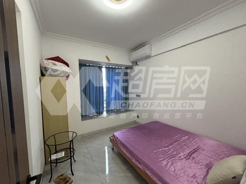 名铸家园出租房卧室