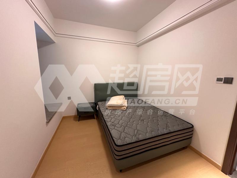 凤语潮鸣苑出租房卧室