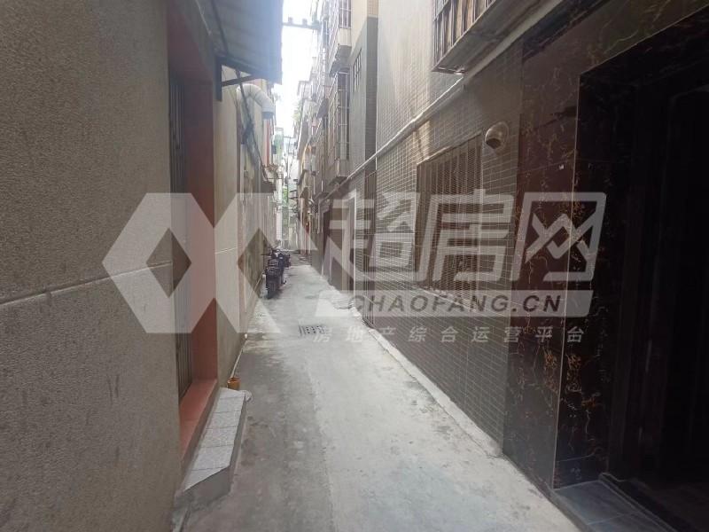 勒流居委会出租房阳台