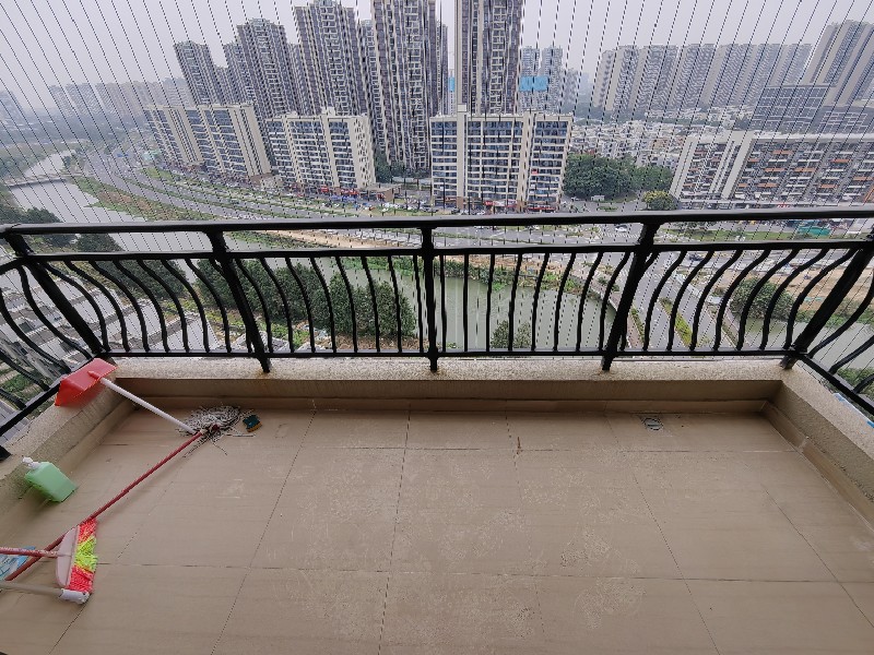 碧桂园听涛苑出租房阳台