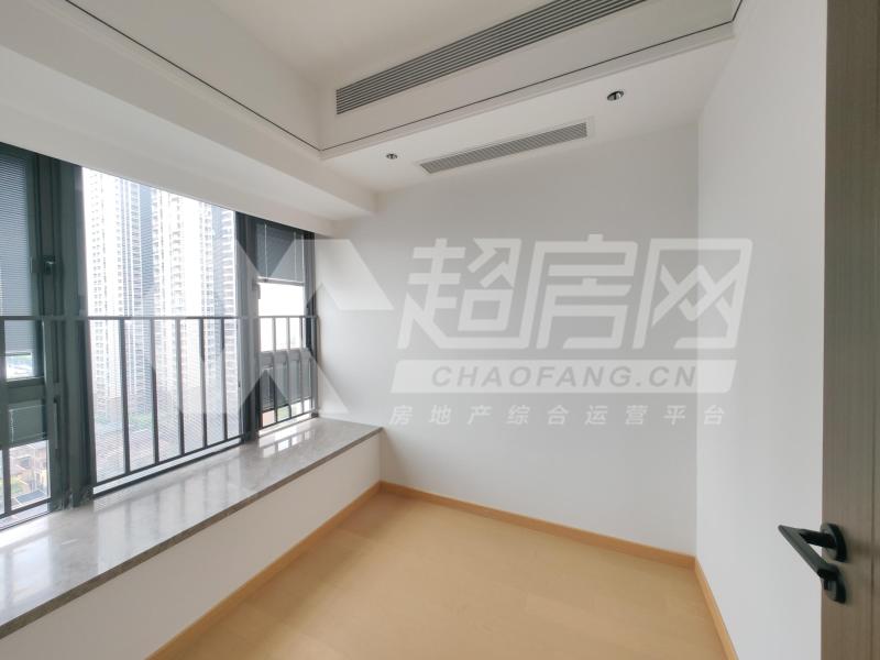 凤语潮鸣苑出租房卧室