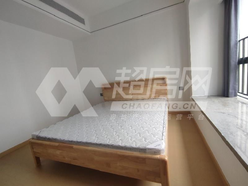 凤语潮鸣苑出租房卧室