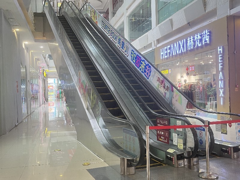 嘉信城市广场出租房书房