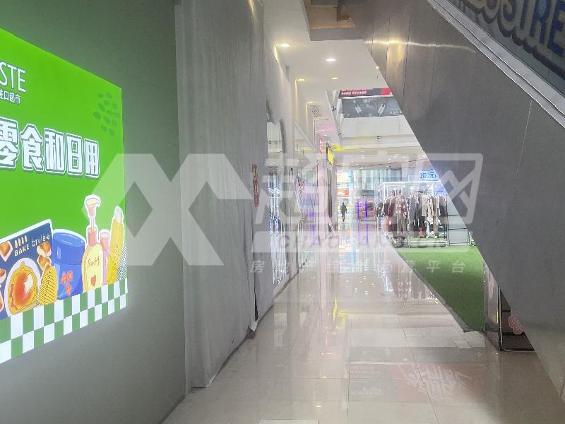 嘉信城市广场出租房阳台