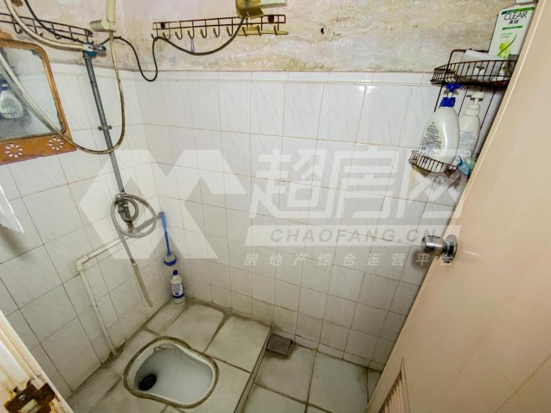 旧寨出租房卧室