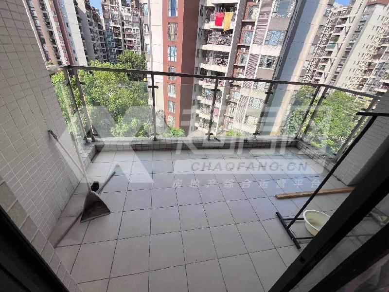 勒水名筑出租房阳台