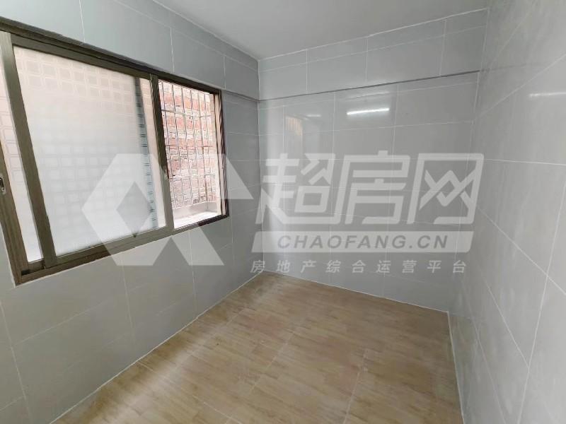 大晚居委会出租房客厅