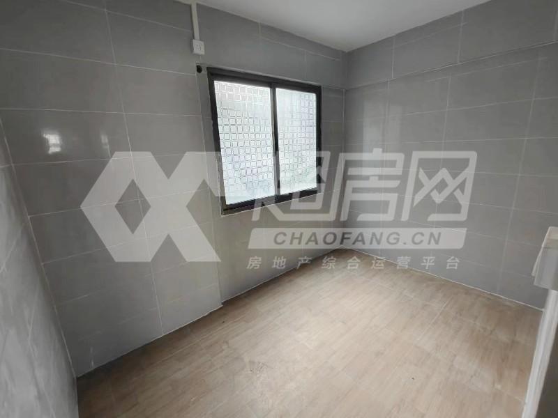 大晚居委会出租房卧室
