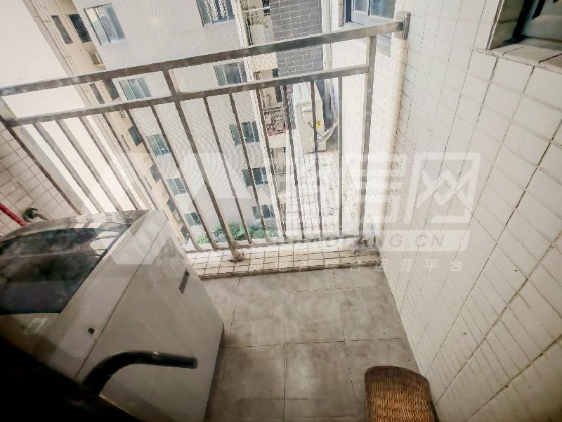 都市经典出租房阳台