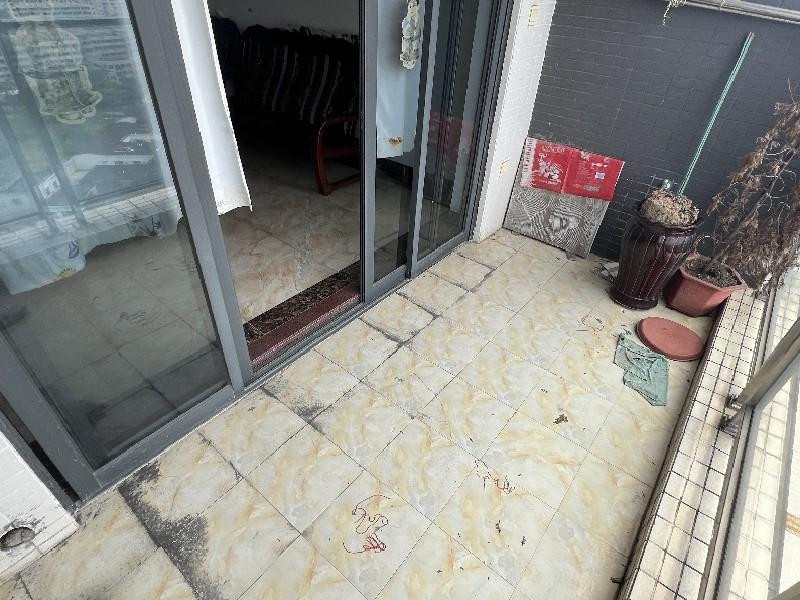 都市经典出租房阳台