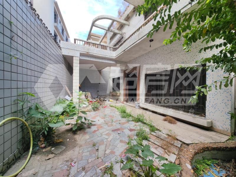 容山居委会出租房阳台