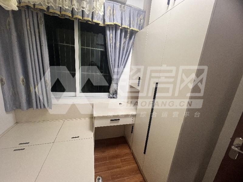 丽悦轩出租房卧室