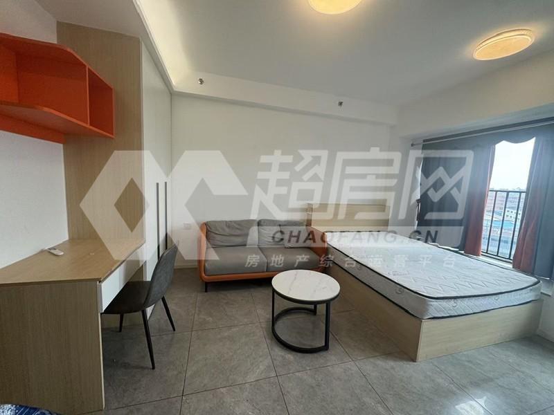万科金色梦想出租房客厅