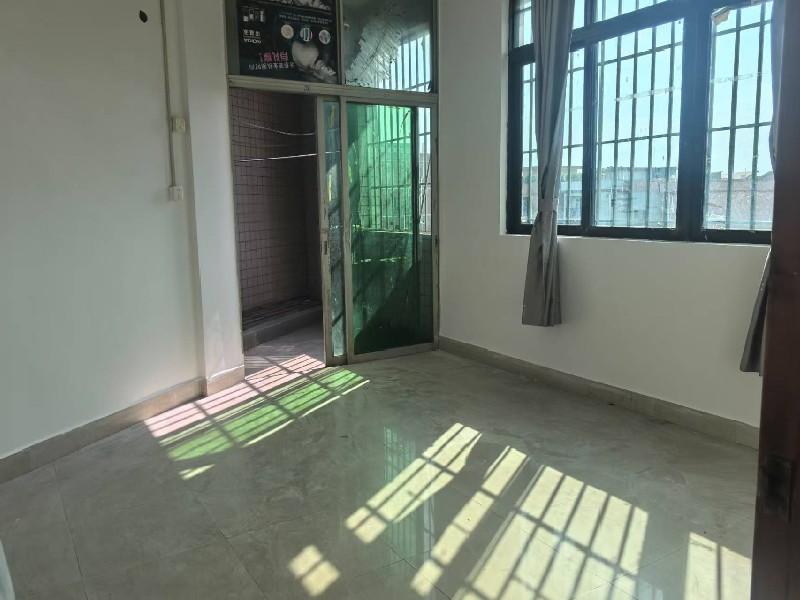 云路居委会出租房卧室