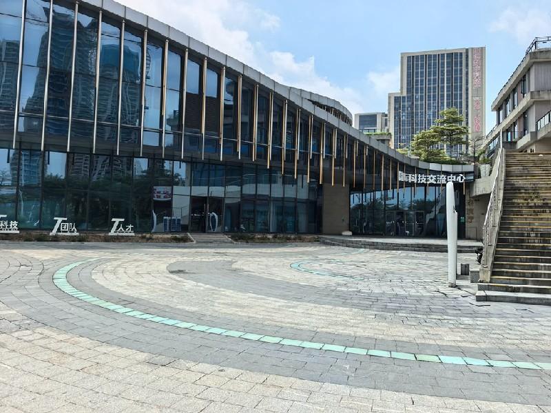 车创智谷广场出租房客厅