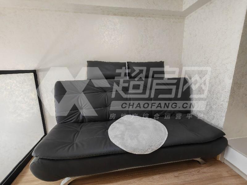 碧桂园水乡芳华出租房卧室