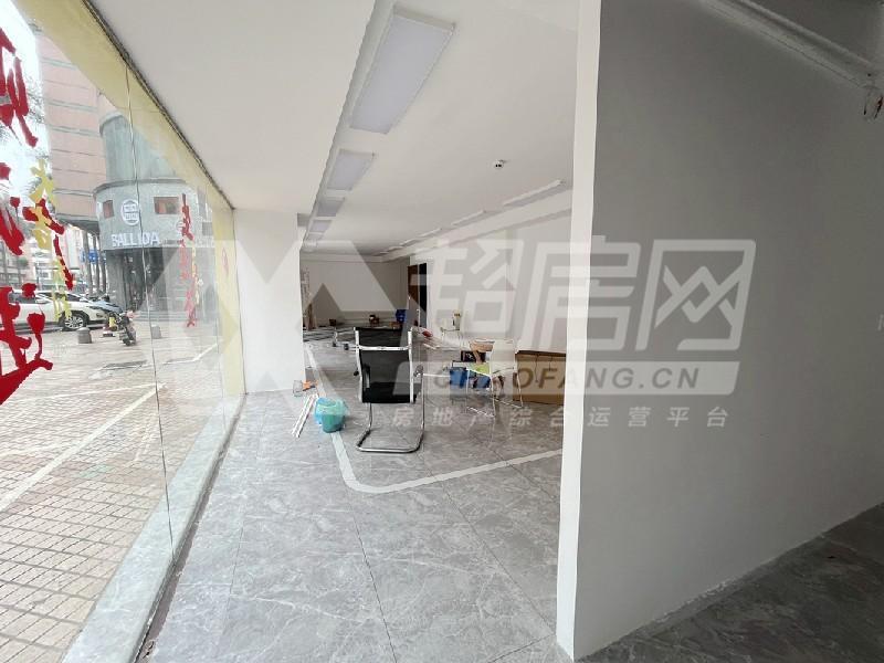 信景花苑出租房阳台