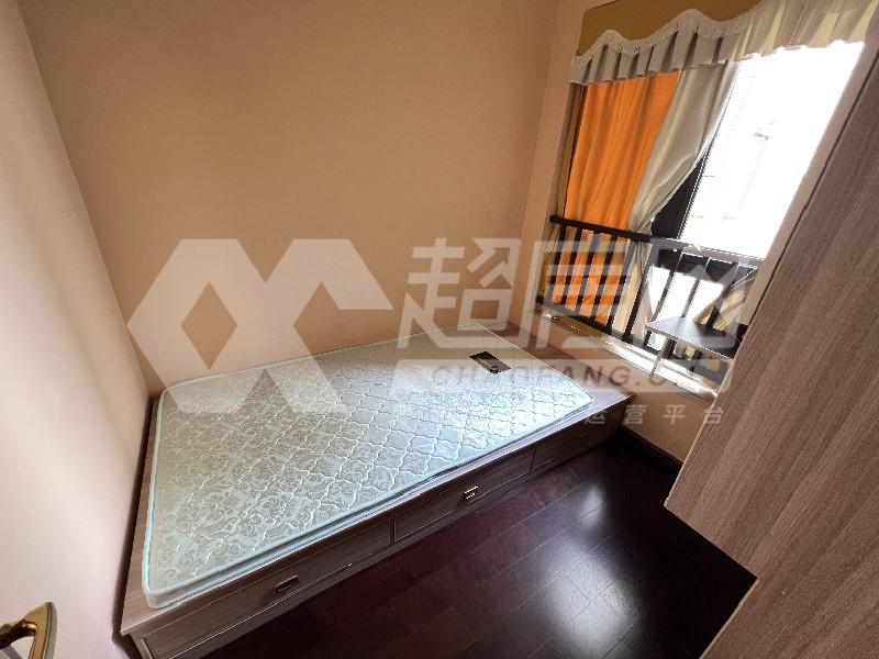 中海雍景熙岸出租房卧室
