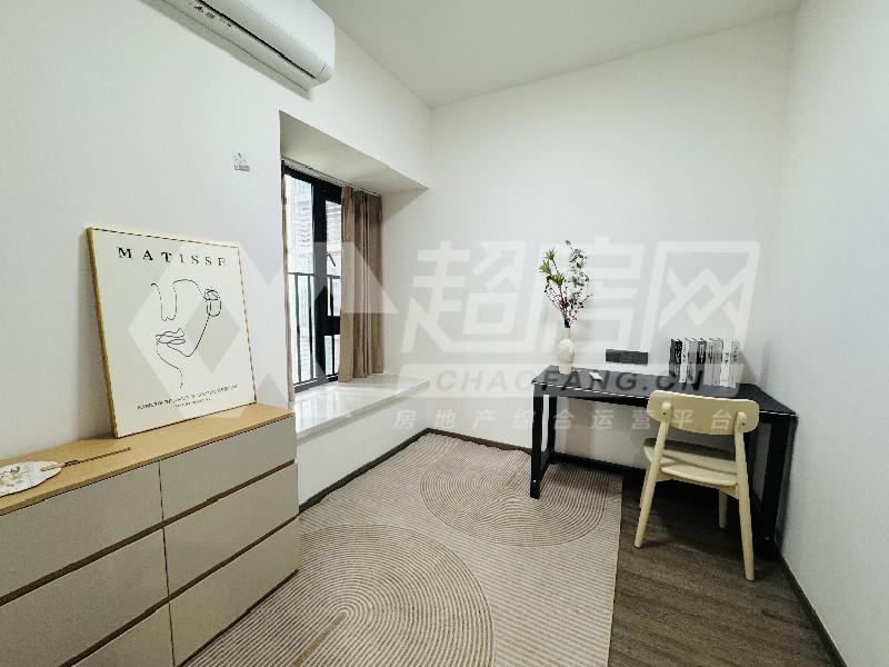 五矿万境水岸出租房卧室
