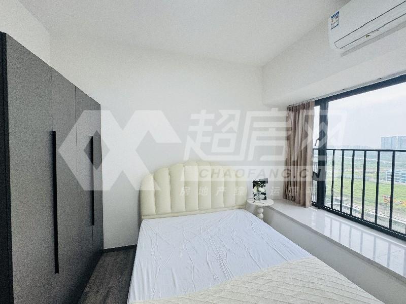 五矿万境水岸出租房卧室
