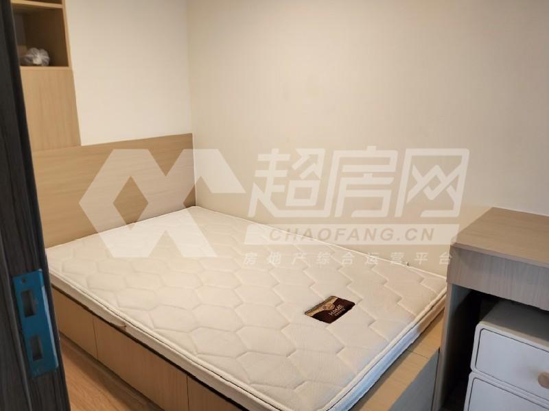 碧桂园云悦公馆出租房卧室
