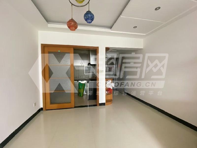 顺景湾C区出租房客厅