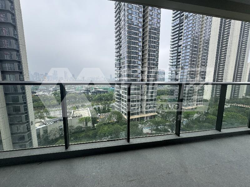 华侨城天鹅堡（二期）出租房阳台