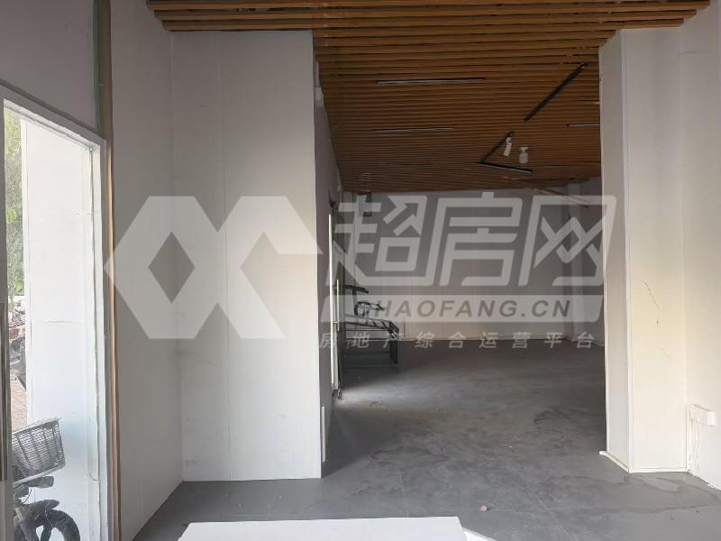 金碧新城出租房卧室