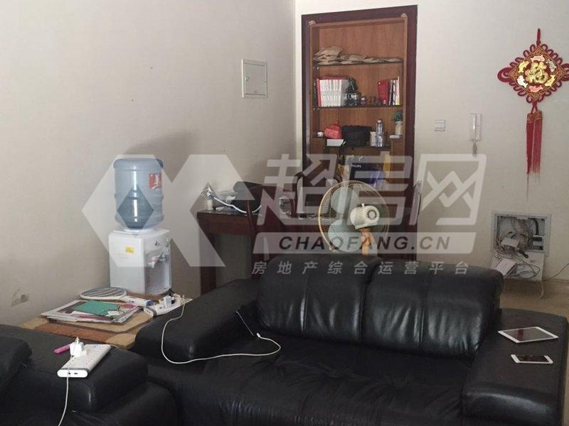 龙江碧桂园豪庭出租房客厅