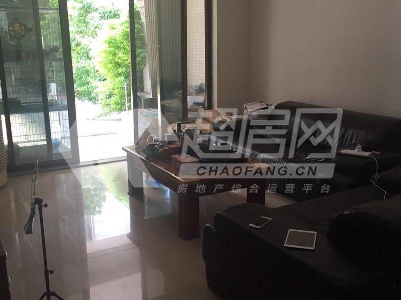 龙江碧桂园豪庭出租房客厅